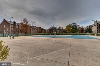 Treebrooke unit 203, Oakton, VA 22124 - photo 4