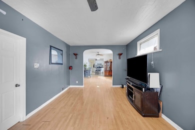 951 Wilcox St, Hammond, IN 46320 - photo 2