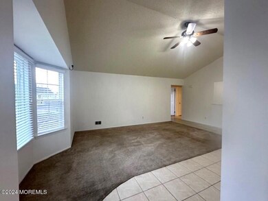 73 Farnworth Close unit 1000, Freehold, NJ 07728 - photo 5