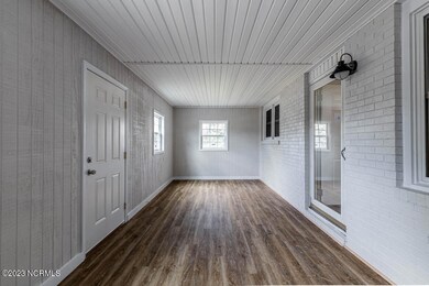 704 Henderson Dr, Jacksonville, NC 28540 - photo 4