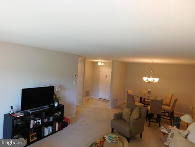 Treebrooke unit 106, Oakton, VA 22124 - photo 6