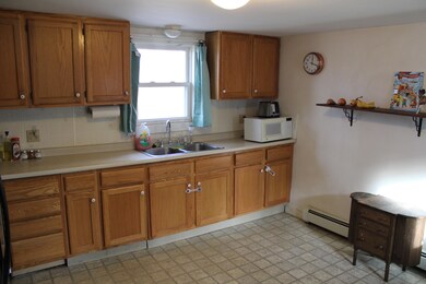 17 Cedar St, Skowhegan, ME 04976 - photo 4
