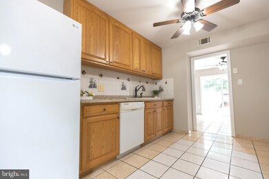 7395 Colton Ln, Manassas, VA 20109 - photo 5