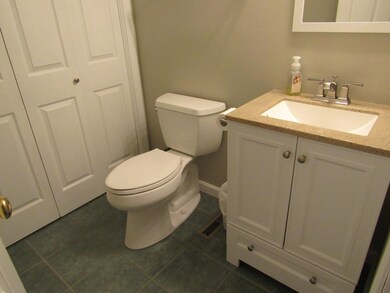 6 Lochmere Ln unit U367, Nashua, NH 03063 - photo 7