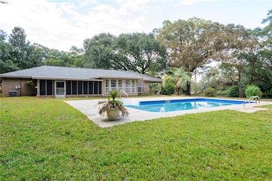 8409 Robert Jefferson Dr S, Theodore, AL 36582 - photo 5