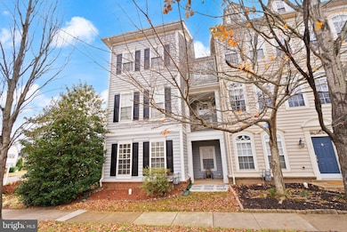 11821 Whitworth Cannon Ln, Bristow, VA 20136 - photo 3