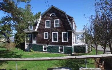 Classic New England Cottage