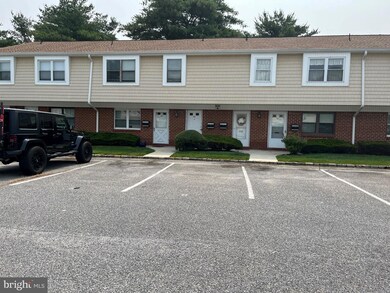 805 Silver Ct, Hamilton Square, NJ 08690 - photo 2