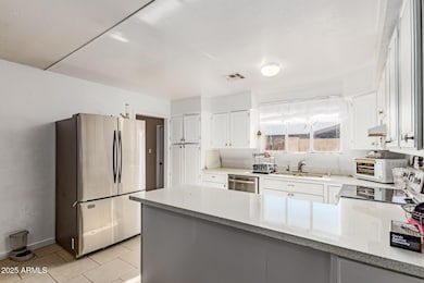 2938 N 50th Dr, Phoenix, AZ 85031 - photo 3