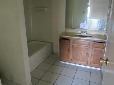 1301 Tiffany Dr, La Place, LA 70068 - photo 4