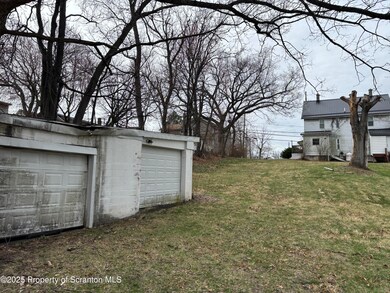 529 Spring St, Scranton, PA 18507 - photo 3