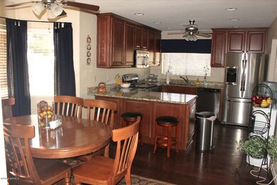 Kitchen/Breakfast Nook