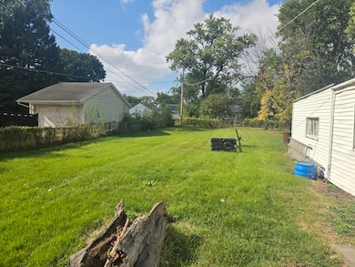 2038 Ruby St, Melrose Park, IL 60164 - photo 3