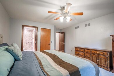 224 Division St, Brooklyn, WI 53521 - photo 7