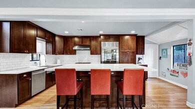 unlisted-address, Woodland Hills, CA 91364 - photo 6