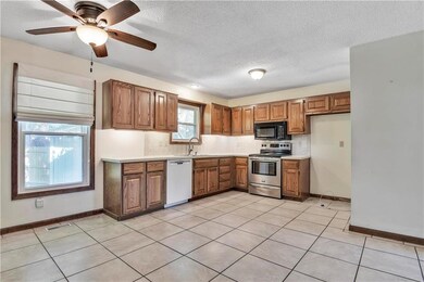 7307 Park St, Shawnee, KS 66216 - photo 6