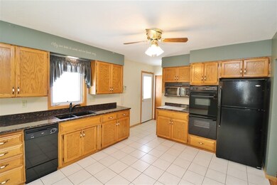 1203 6th St SW, Minot, ND 58701 - photo 3