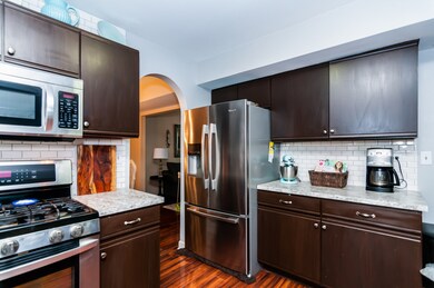 1520 Burr Oak Cir unit 1, Aurora, IL 60506 - photo 3