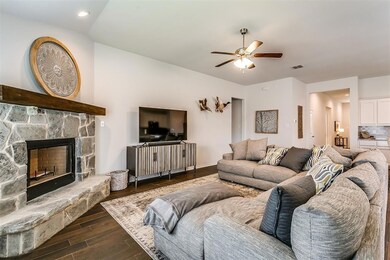 352 Bonita St, Weatherford, TX 76087 - photo 7