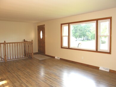 68824_Brady_7_LivingRoom