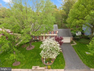 12709 Lamp Post Ln, Potomac, MD 20854 - photo 5