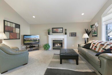 Living room w/gas fireplace