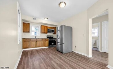 168 N 5th St, Newark, NJ 07107 - photo 5