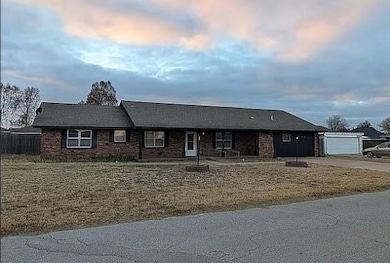 202 Walter Way, Anadarko, OK 73005 - photo 3