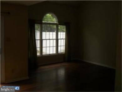 314 Lake Side Dr, Swedesboro, NJ 08085 - photo 4