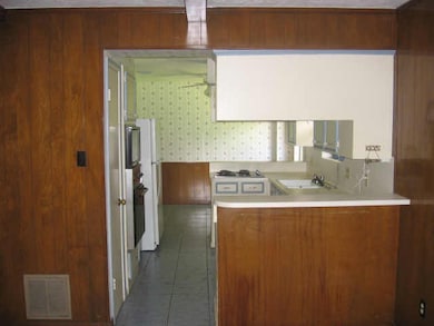 330 N Forest Blvd, Houston, TX 77090 - photo 5