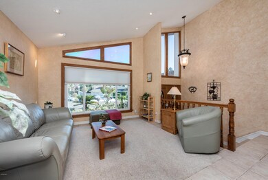 483 Azalea St-7