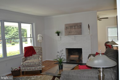 506 Knollwood Dr, Annapolis, MD 21401 - photo 3