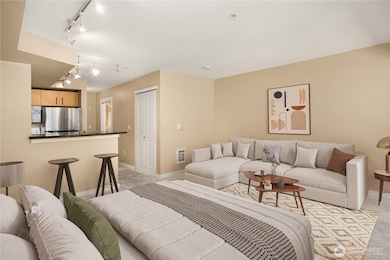 Tobira unit 316, Seattle, WA 98104 - photo 3