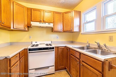 1015 Climax St, Lansing, MI 48912 - photo 7