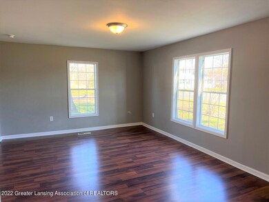 131 N Franklin St, Maple Rapids, MI 48853 - photo 5