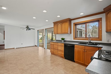 36 Downs Ave, Greenland, NH 03840 - photo 7