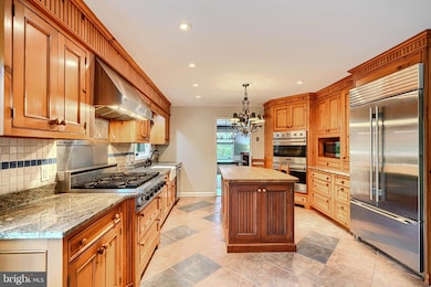 2117 Pot Spring Rd, Lutherville Timonium, MD 21093 - photo 4