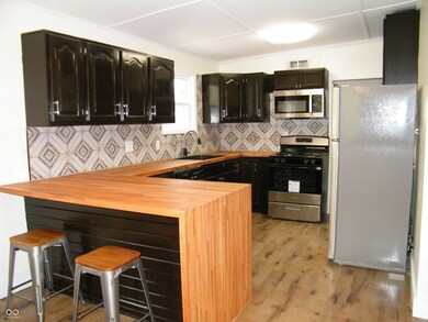 924 E School St, Anderson, IN 46012 - photo 2