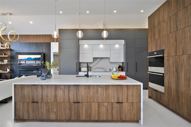 1089 Deerwood Ln, Weston, FL 33326 - photo 2