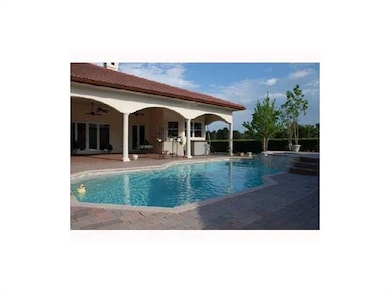 Swimming Pool/Hot Tub/Sauna