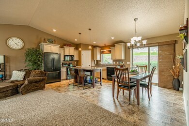 1502 Sharloh Loop, Bismarck, ND 58501 - photo 5