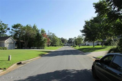 4351 Charleston Ln, Jacksonville, FL 32210 - photo 7