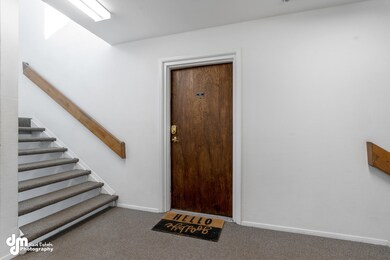 04-Front Door_KC_05748