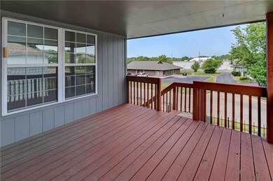 418 NW Wimbleton Ct, Blue Springs, MO 64014 - photo 5