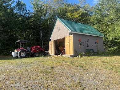 551 E Sangerville Rd, Sangerville, ME 04479 - photo 5