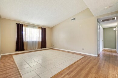 5852 E Dakota Ave, Fresno, CA 93727 - photo 6