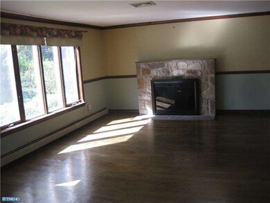 46 Neshaminy Dr, Warminster, PA 18974 - photo 2