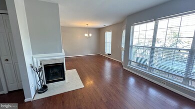 9272C Cardinal Forest Ln unit 301, Lorton, VA 22079 - photo 3