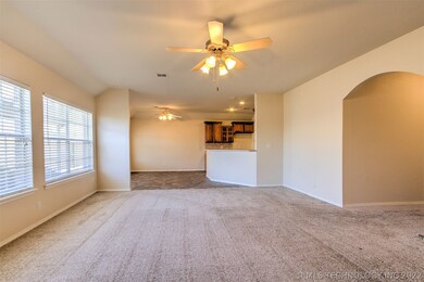 19421 E 48th St S, Broken Arrow, OK 74014 - photo 4