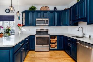 168 Humphrey St unit PHA, Swampscott, MA 01907 - photo 4